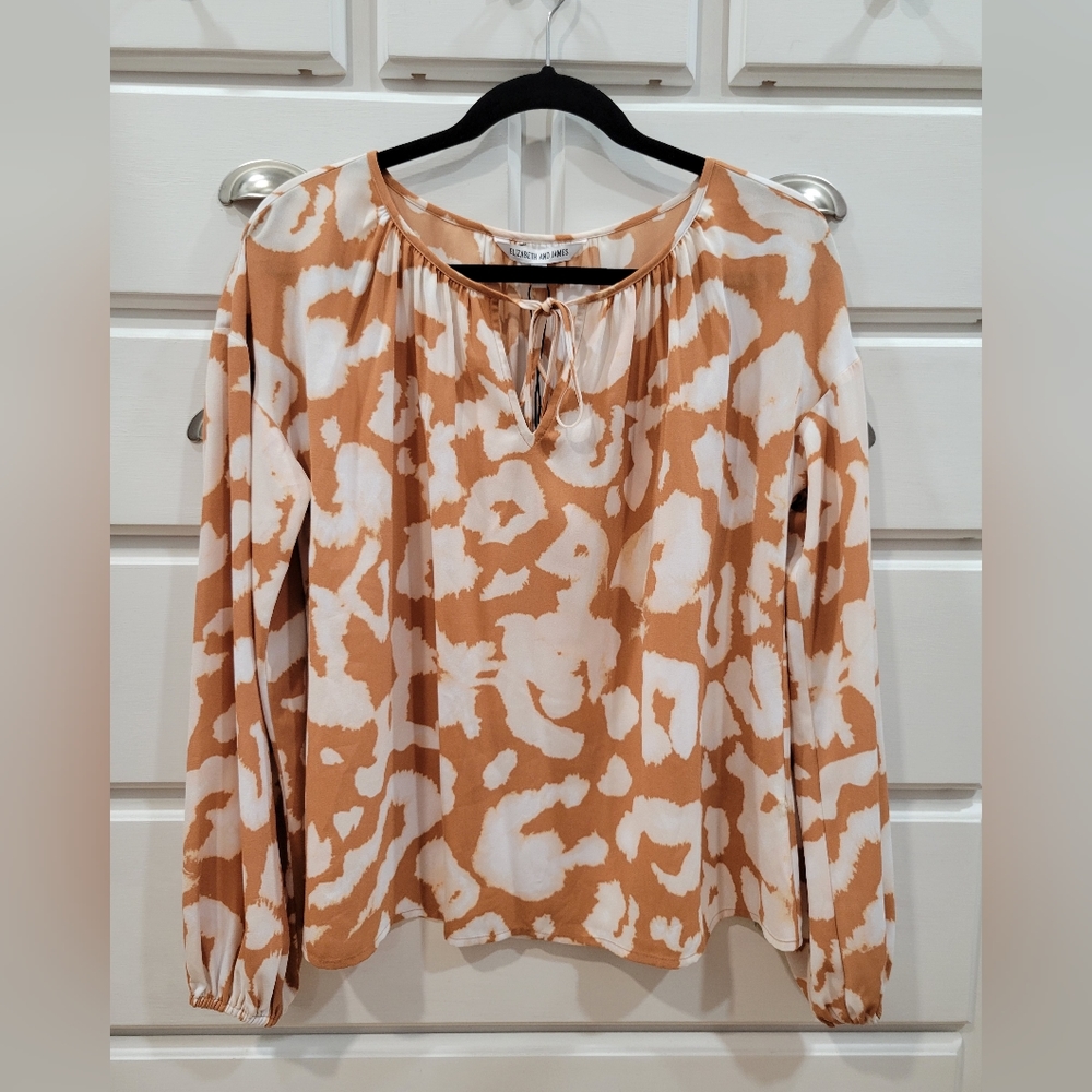 NWT Elizabeth and James Blouse - Picture 3 of 6